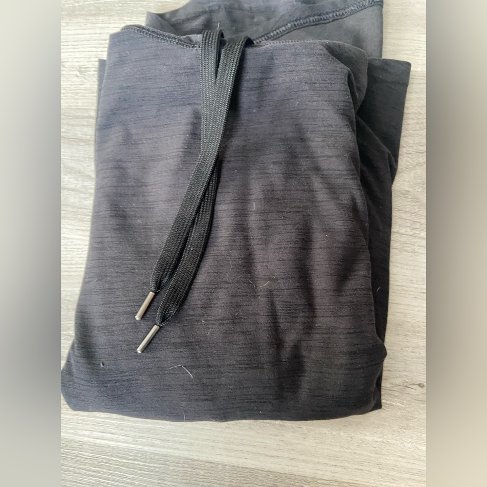 ⭐️ BRAND NEW! Old Navy Active Women’s Sweatshirt.